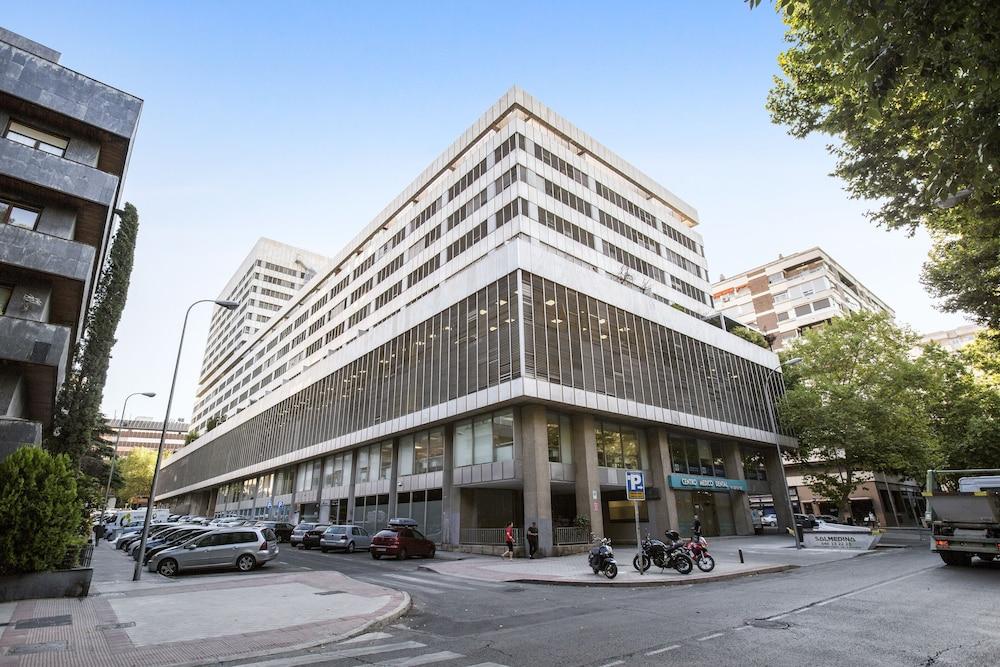 Pierre & Vacances Apartamentos Edificio Eurobuilding 2 Madrid Luaran gambar